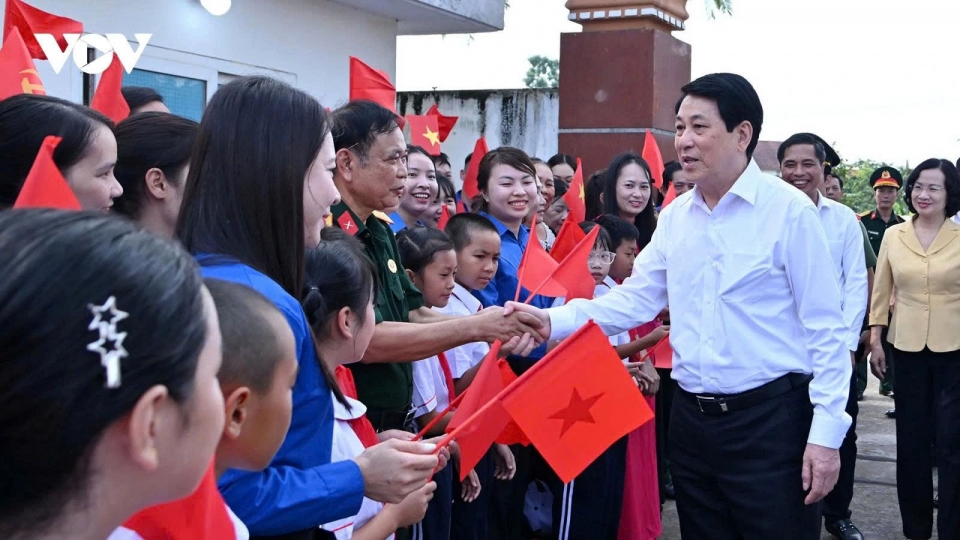 President Luong Cuong inspects two-tier local government model in Quang Ninh